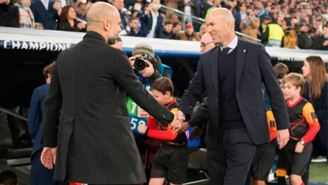 Saludo de Zidane y Guardiola antes de un juego