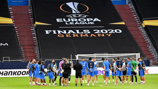 La plantilla del Getafe se entrena antes del juego contra el Inter