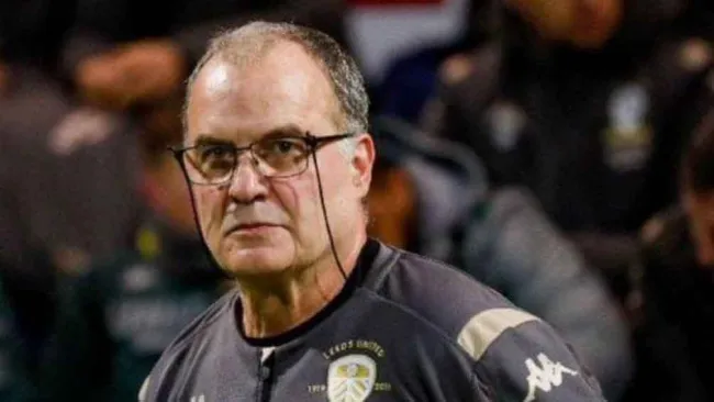 Marcelo Bielsa, en el banquillo de Leeds 
