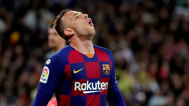 Juventus: Arthur sufrió percance en su Ferrari en estado de ebriedad