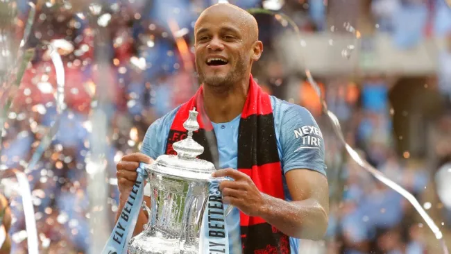 Vincent Kompany se retira a los 34 años