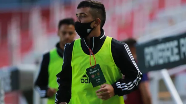 Leo Fernández en un calentamiento con los Tigres