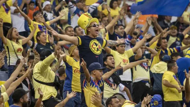 Afición del América en el Estadio Azteca