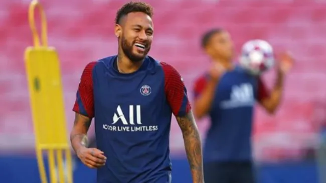 Video: Neymar cantó 'Cielito Lindo' previo a la Final de la Champions League