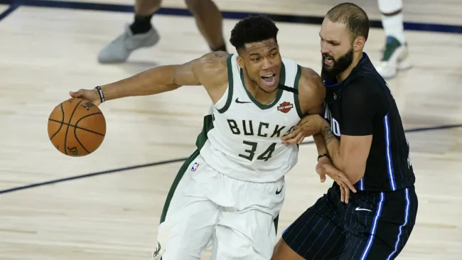 Bucks de Milwaukee en partido