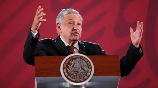 AMLO criticó altos sueldos de los deportistas profesionales