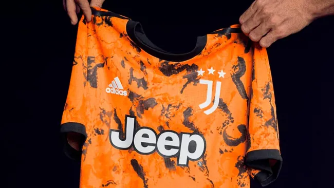 Jaguares agradeció a la Juventus 'homenaje' en su nuevo jersey