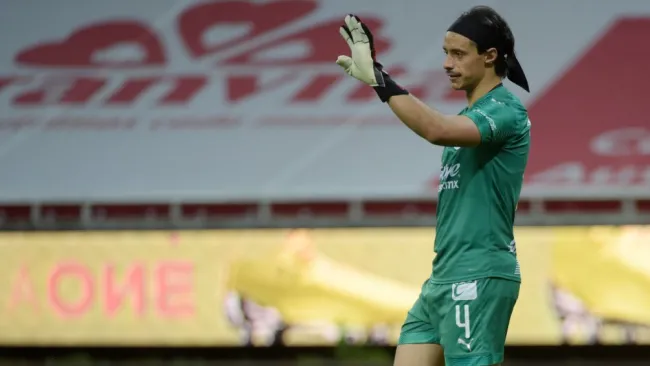 Toño Rodríguez durante un partido con Chivas