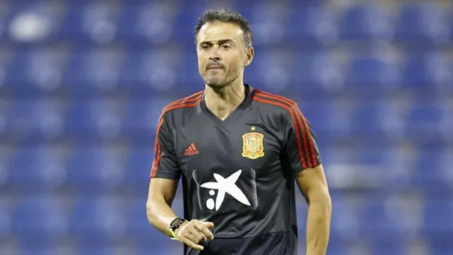 Luis Enrique dirige entrenamiento de España