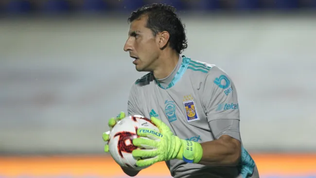 Tigres: Nahuel Guzmán podrá jugar ante Chivas sin dar negativo a Covid-19