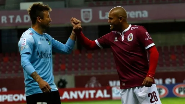 Humberto Suazo en el juego con su equipo, La Serena