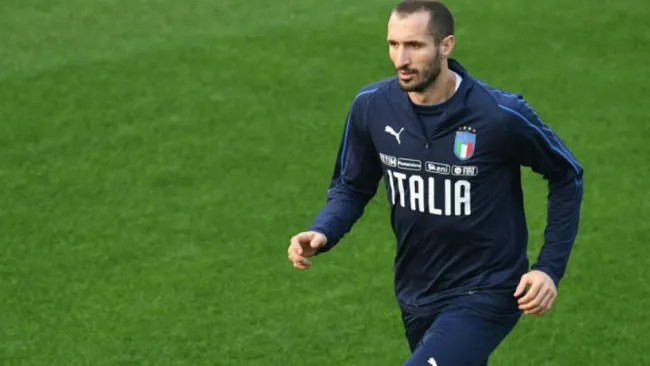 Selección Italia: Roberto Mancini dejó en la banca a Chiellini porque no traía lentes