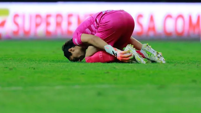 Conductor de ESPN recibe insultos al ser confundido con Toño Rodríguez 