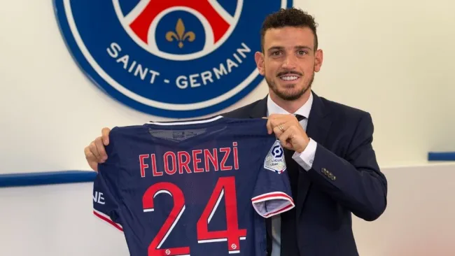Alessandro Florenzi en su presentación con el PSG