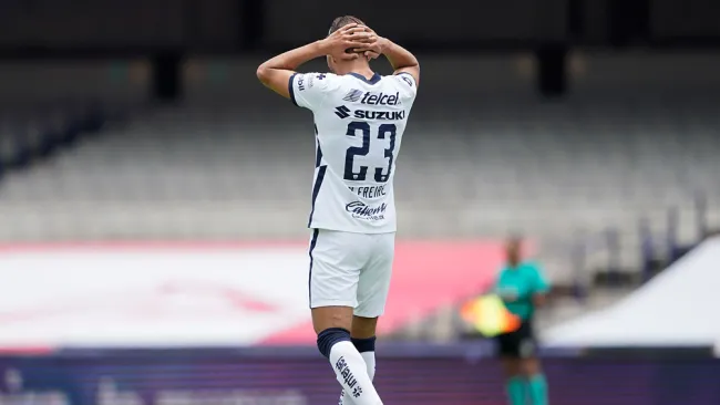 Nicolás Freire se lamaneta tras fallar una acción 