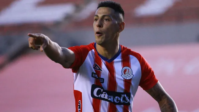 Quiroga festeja una anotación 