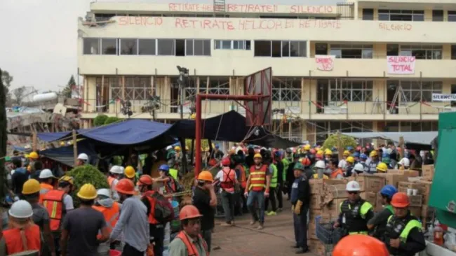 Colegio Rébsamen derrumbado por el sismo