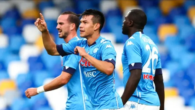 Chucky Lozano en su partido ante el Genoa 