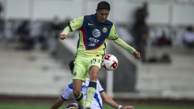 Emilio Lara durante un partido con América Sub 20