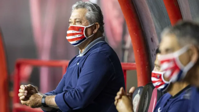 Víctor Manuel Vucetich, técnico de Chivas