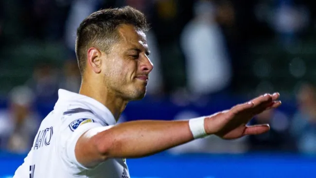 Chicharito en partido con el Galaxy