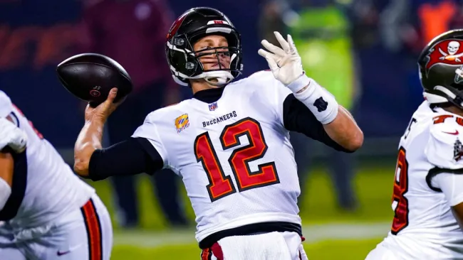 Tom Brady durante un partido con Bucs