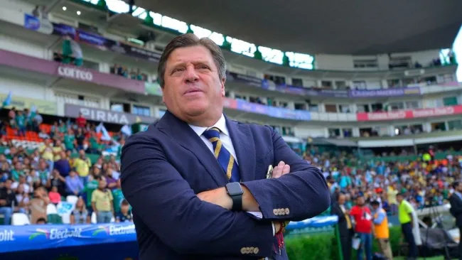 Miguel Herrera en el Estadio de León