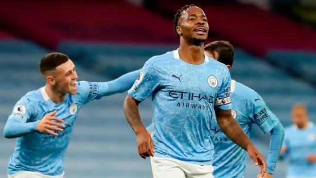 Raheem Sterling luego de anotar el gol de la victoria