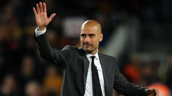 Pep Guardiola durante un partido 