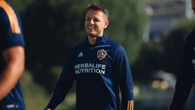 Chicharito Hernández en un entrenamiento del LA Galaxy
