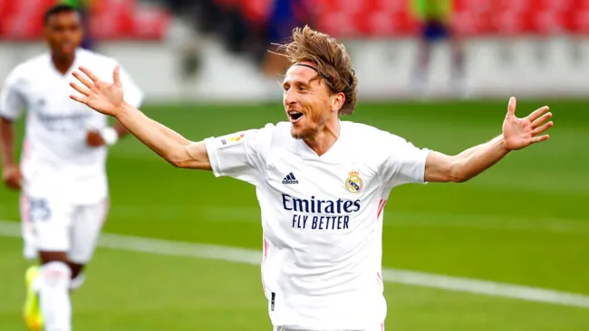 Luka Modric regaló jersey autografiado a exjugador de Tigres