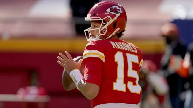 Patrick Mahomes en acción con Chiefs