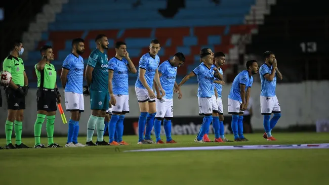 Liga de Expansión: Jugador salió en camilla con la canción del meme del ataúd