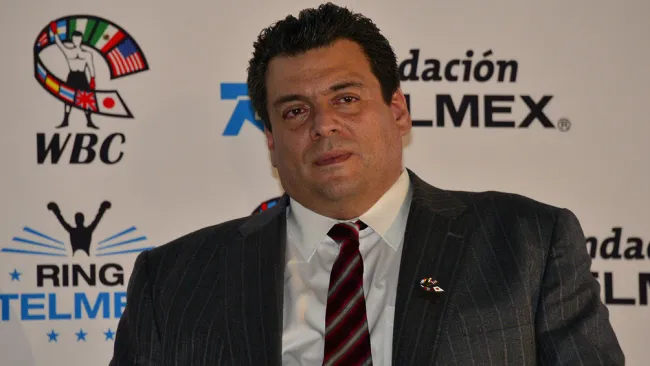 Mauricio Sulaimán en presentación