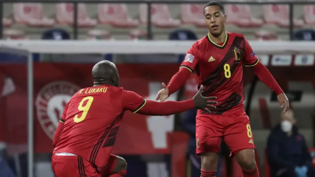 Lukaku y Tielemans en acción ante Inglaterra