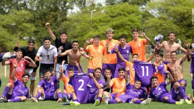 Defensor Sporting en festejo del título obtenido