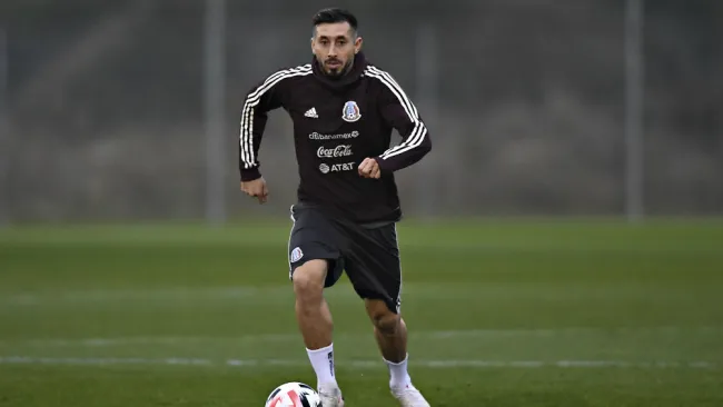 Héctor Herrera en entrenamiento