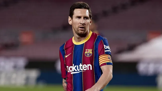 Lionel Messi durante un duelo con Barcelona 