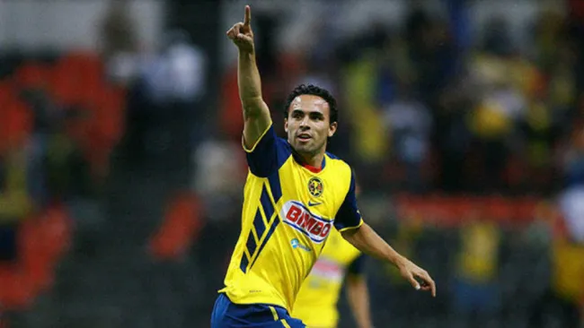 Paleta Esqueda jugando con América