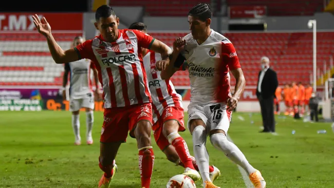 Necaxa vs Chivas en partido