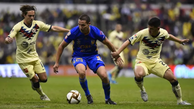 Sebastián Córdova y Sánchez en acción con América