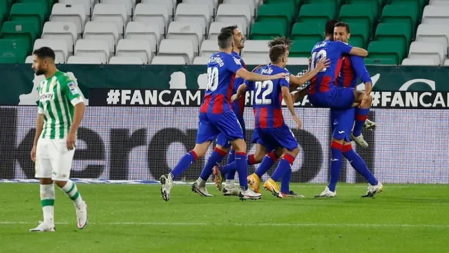 Eibar derrotó al Betis 