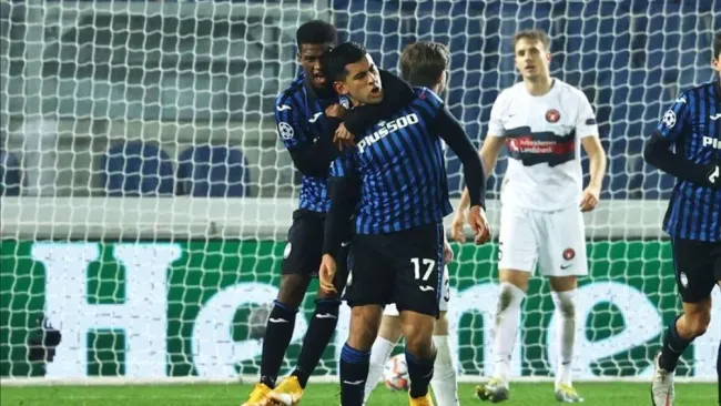 Atalanta rescató el empate