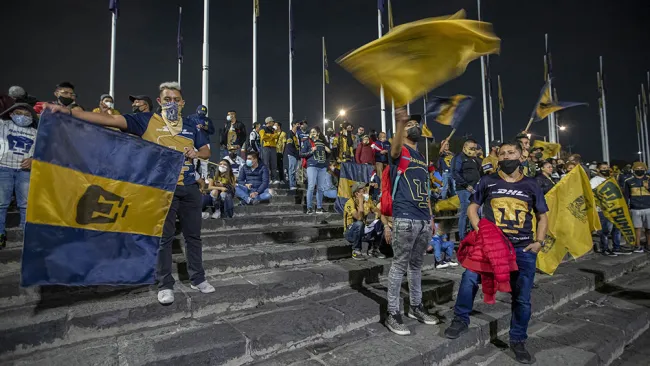 La afición de Pumas en el Olímpico de CU