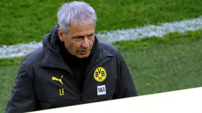 Lucien Favre como técnico del Borussia Dortmund
