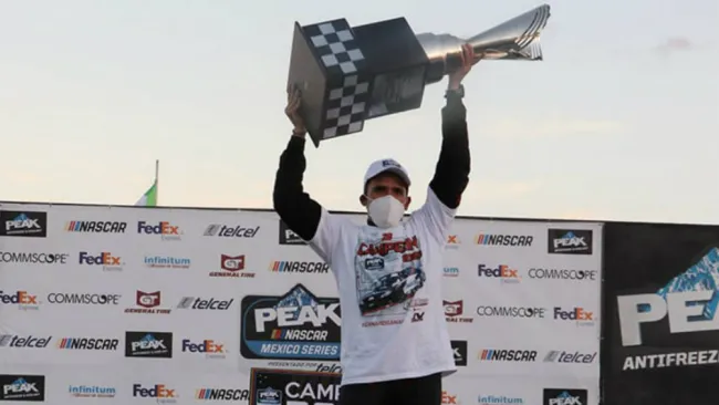 Rubén Rovelo, campeón