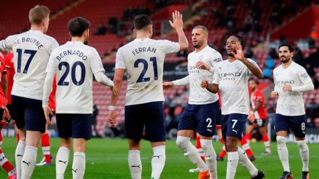 Jugadores del Manchester City celebrando el gol conseguido