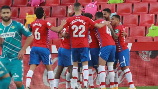 El Betis cayó en su visita al Granada