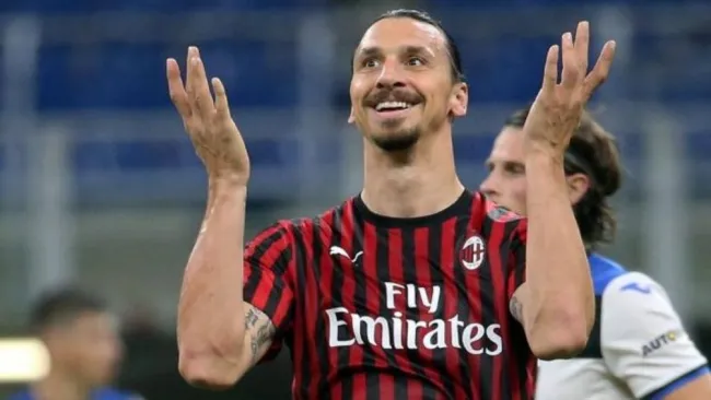 Zlatan Ibrahimovic en un partido con el Milan 