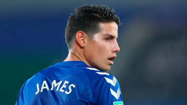 James Rodríguez: 'Tiene que elegir entre el futbol o la noche con amigas', aseguran en Colombia